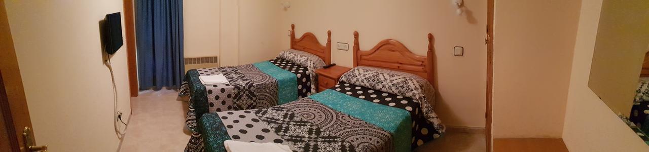 Hostal El Busto Теруель Екстер'єр фото