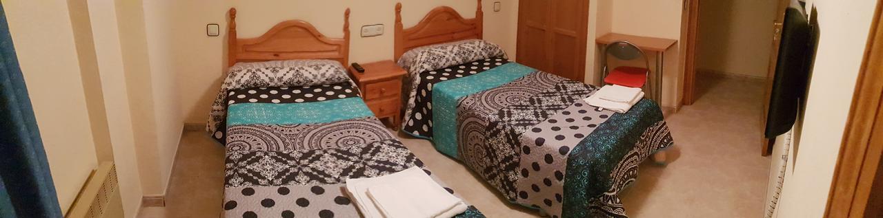 Hostal El Busto Теруель Екстер'єр фото